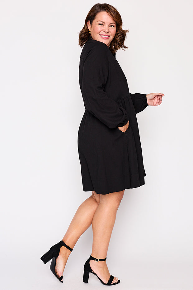Tanzie Black Dress – Black knee length dress