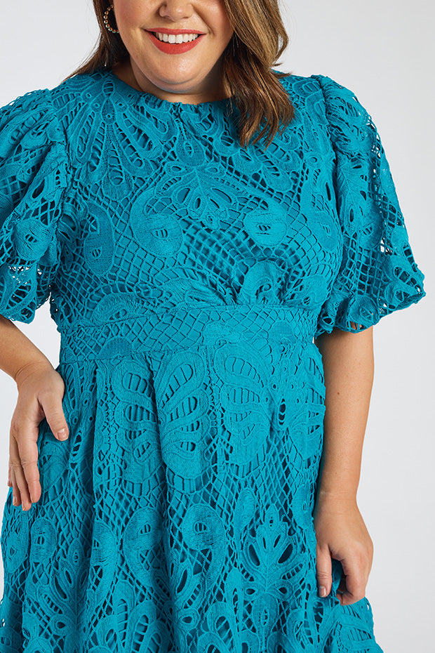 Neva Teal Lace Party Dress โ Teal Lace midi dress