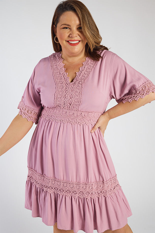Niki Lilac Lace Trim Dress – Lilac Lace knee length dress