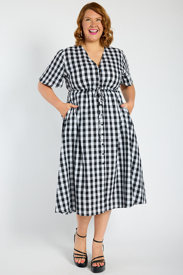 Marley Gingham Black Dress ā Gingham Black midi dress