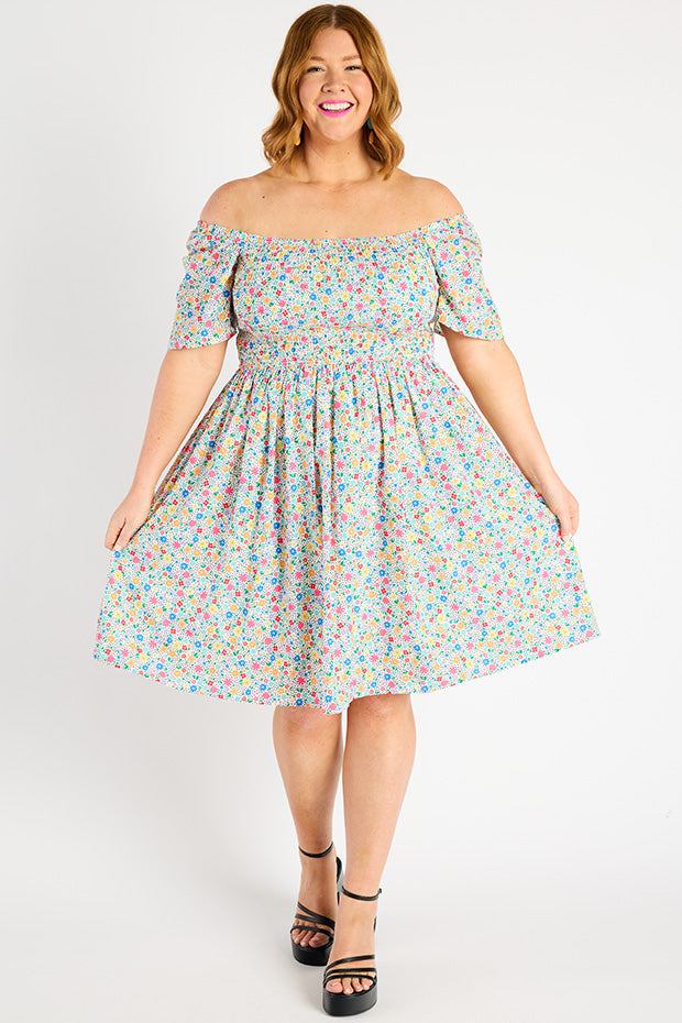 Katarina Ditsy White Dress โ Ditsy White knee length dress