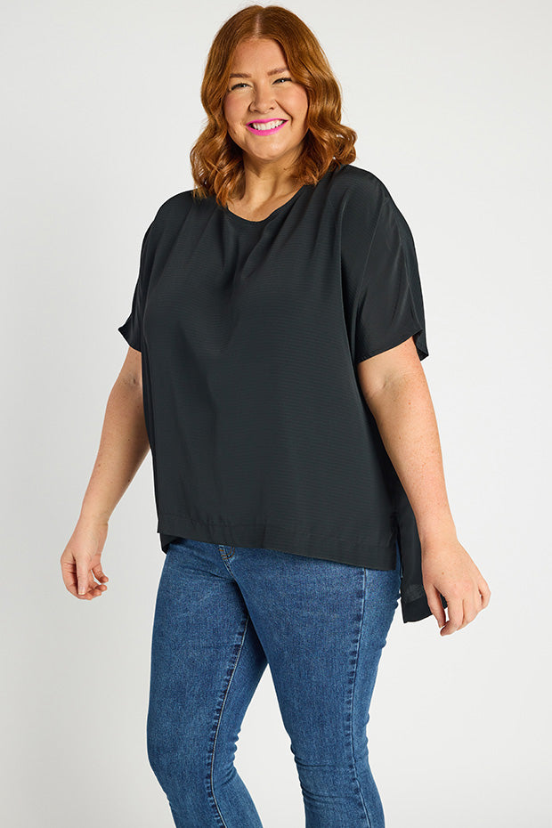 Serena Black Top – Black loose top