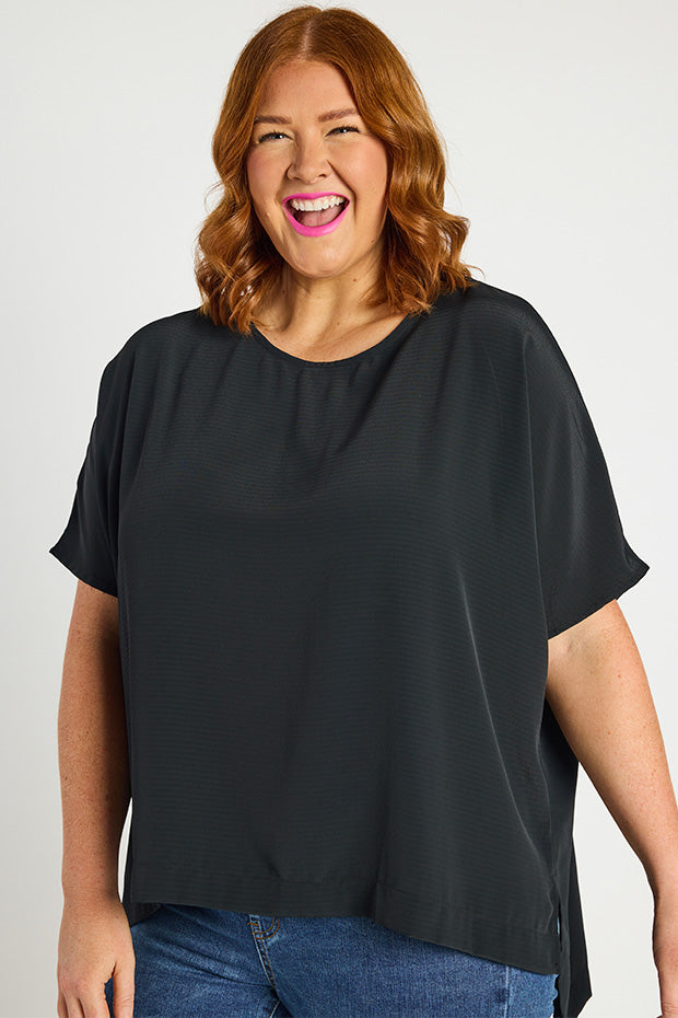 Serena Black Top – Black loose top