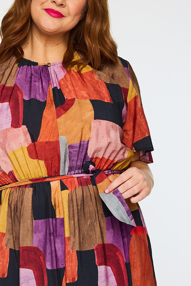 Ebony Geo Sunset Dress โ Geo Sunset midi dress
