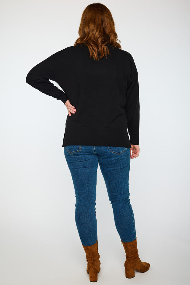 Tully Black Crew Knit – Black knit jumper