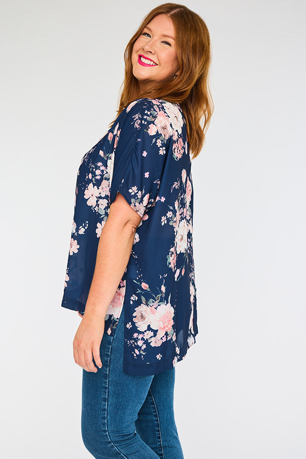 Serena Navy Floral Top โ Navy Floral top