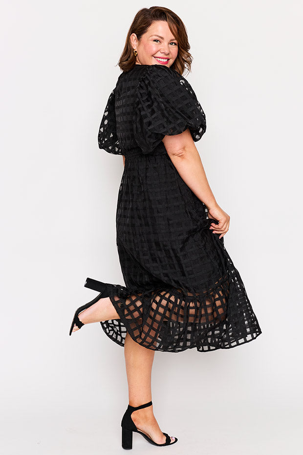 Bobbie Black Dress โ Black midi dress