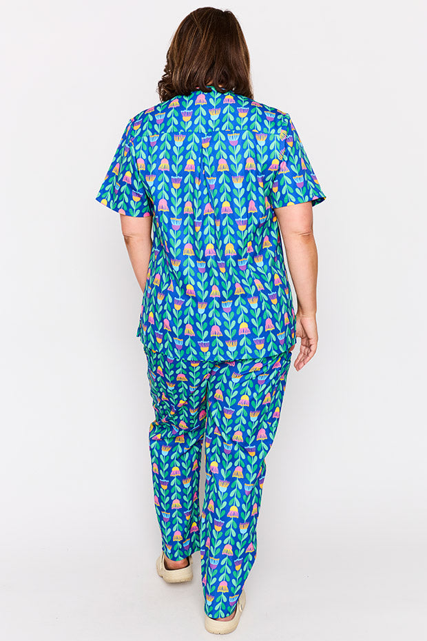 Meredith Eucalyptus Buds Scrub Top – Eucalyptus Buds top