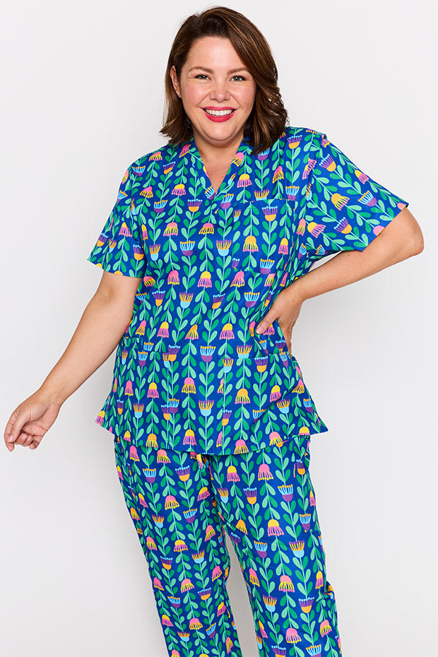 Meredith Eucalyptus Buds Scrub Top – Eucalyptus Buds top