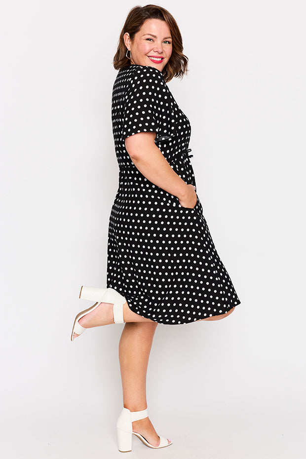 Jaz Pretty Spot Dress – Pretty Spot knee length dress