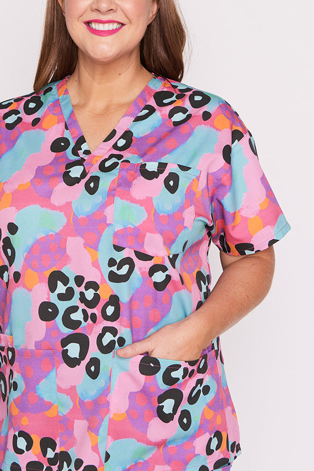 Meredith Inky Leopard Scrub Top – Inky Leopard top