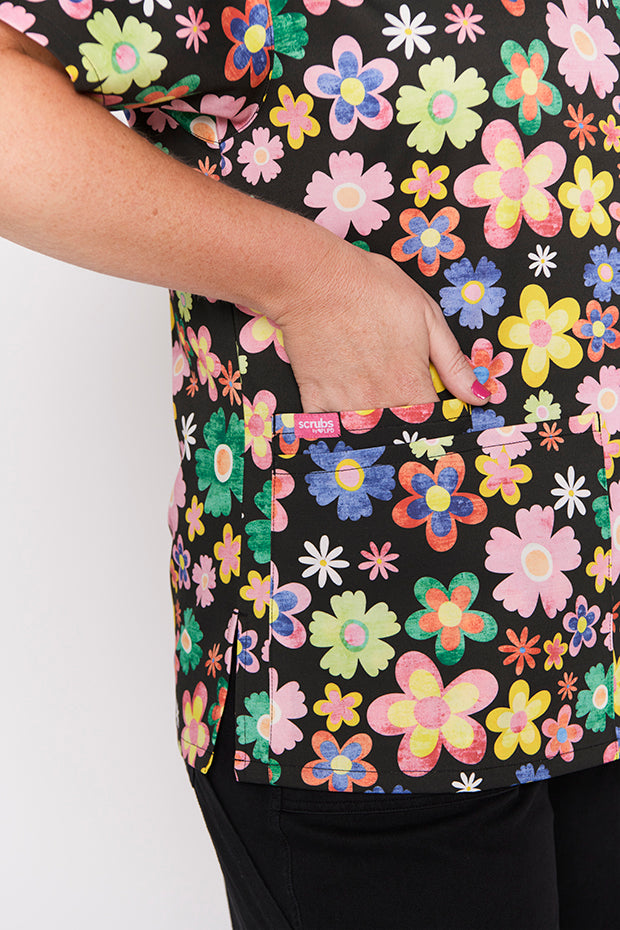 Meredith Daisy Pop Scrub Top – Daisy Pop top