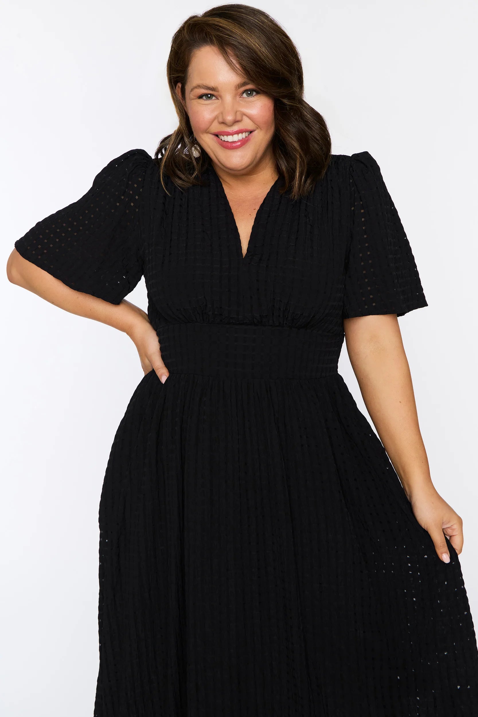 Mable Black Dress – Black midi dress