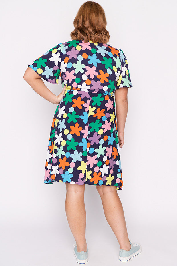 Jaz Daisy Spot Dress – Daisy Spot knee length dress