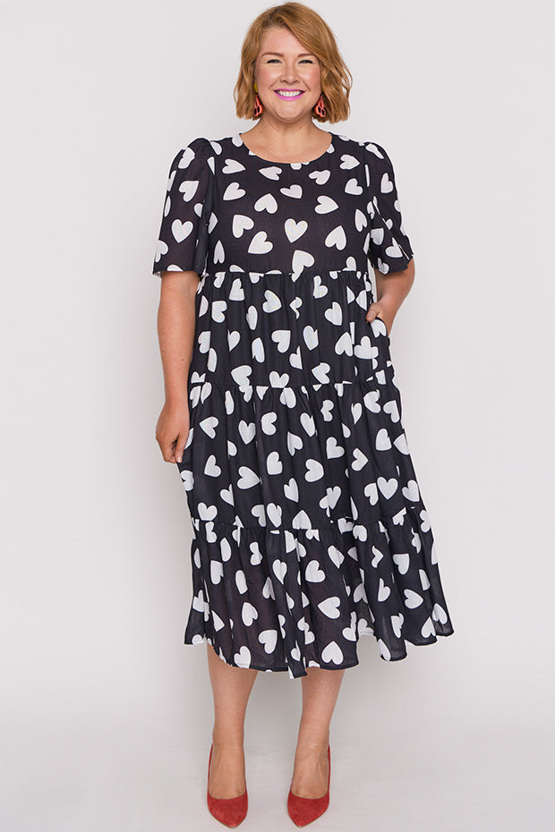 Saturn Hearts a Flutter Dress โ Hearts a Flutter midi dress