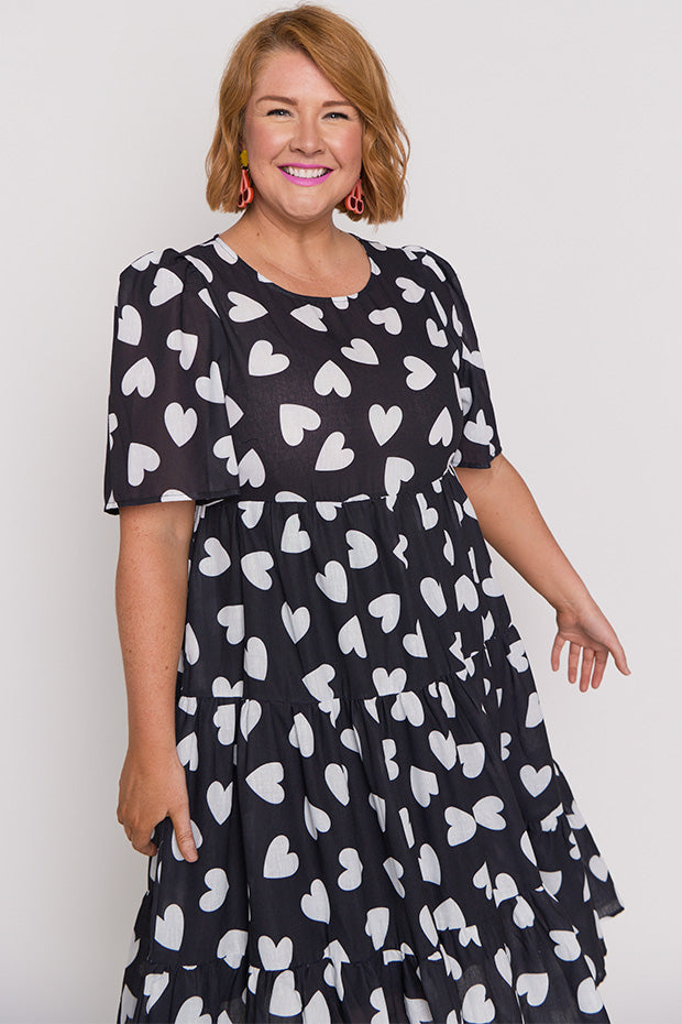 Saturn Hearts a Flutter Dress โ Hearts a Flutter midi dress