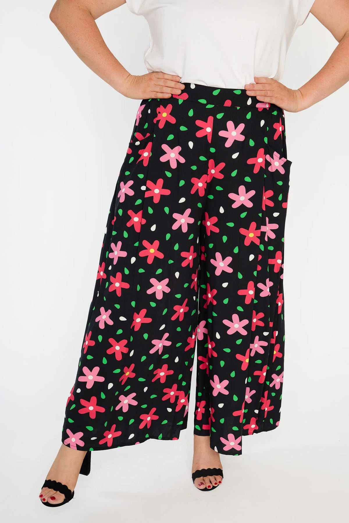 Xane Dancing Daisies Pant - navy, view 9
