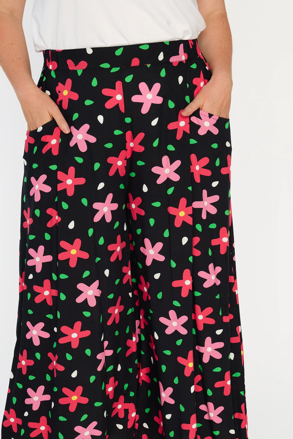 Xane Dancing Daisies Pant - navy, view 10