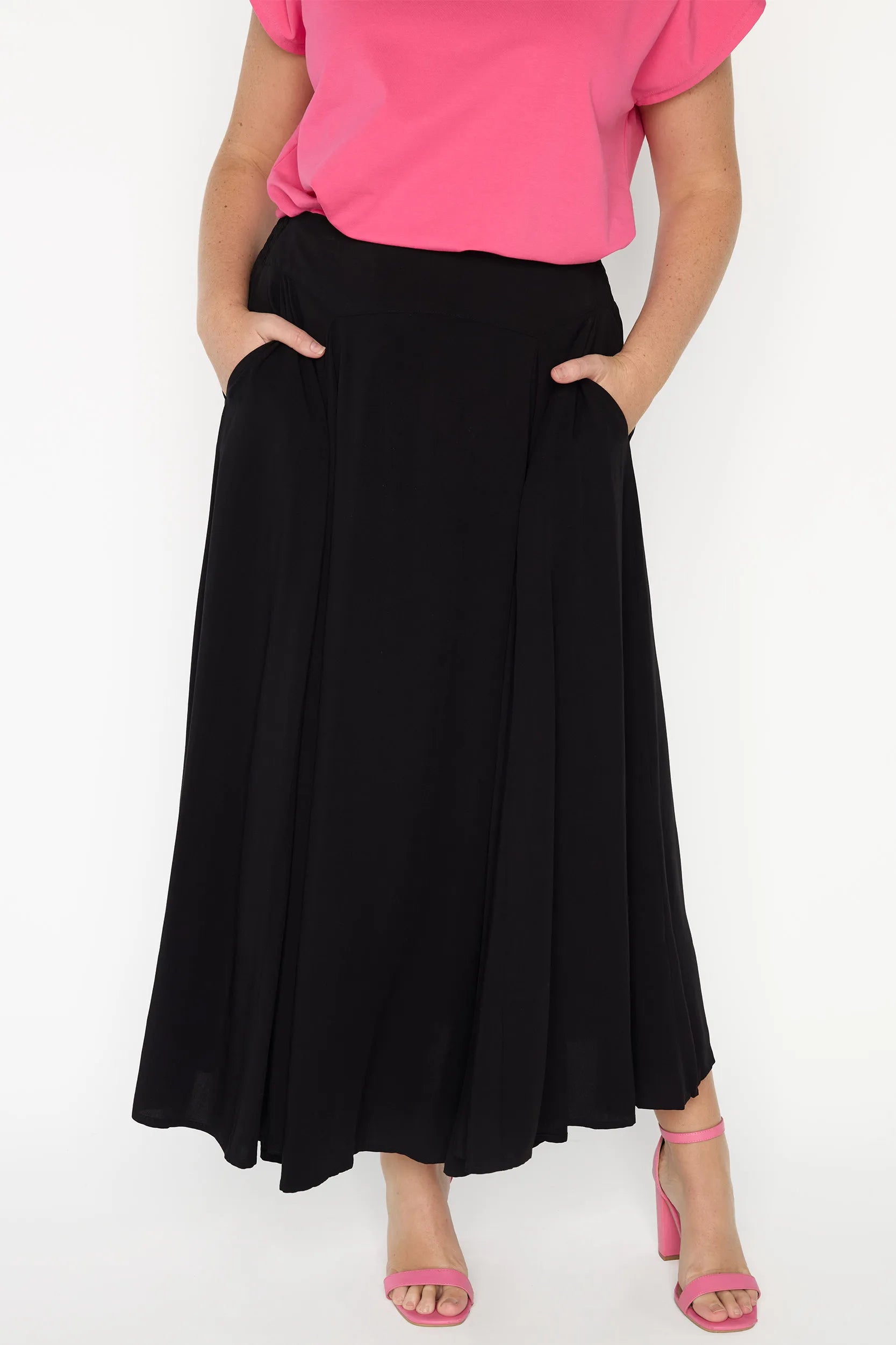 Katelyn Black Skirt โ Black maxi skirt