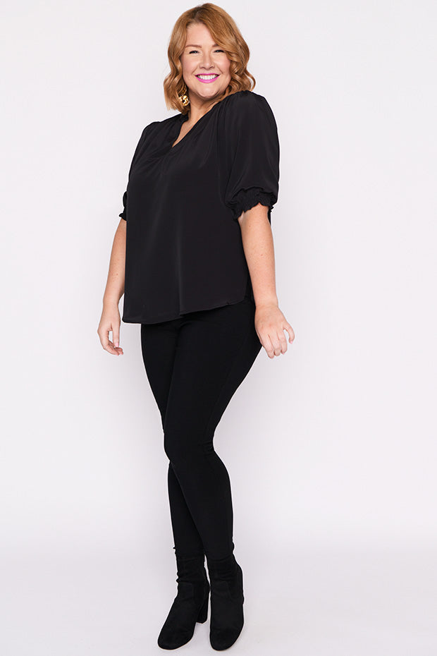 Gianna Black Top – Black blouse