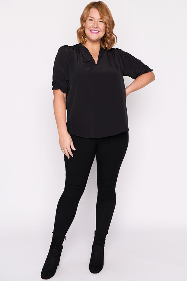 Gianna Black Top – Black blouse