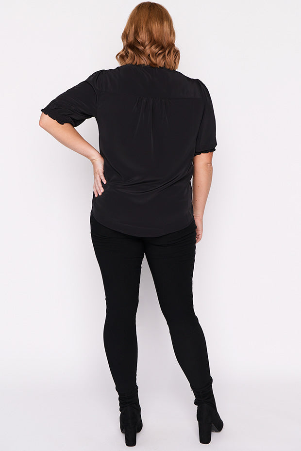 Gianna Black Top – Black blouse