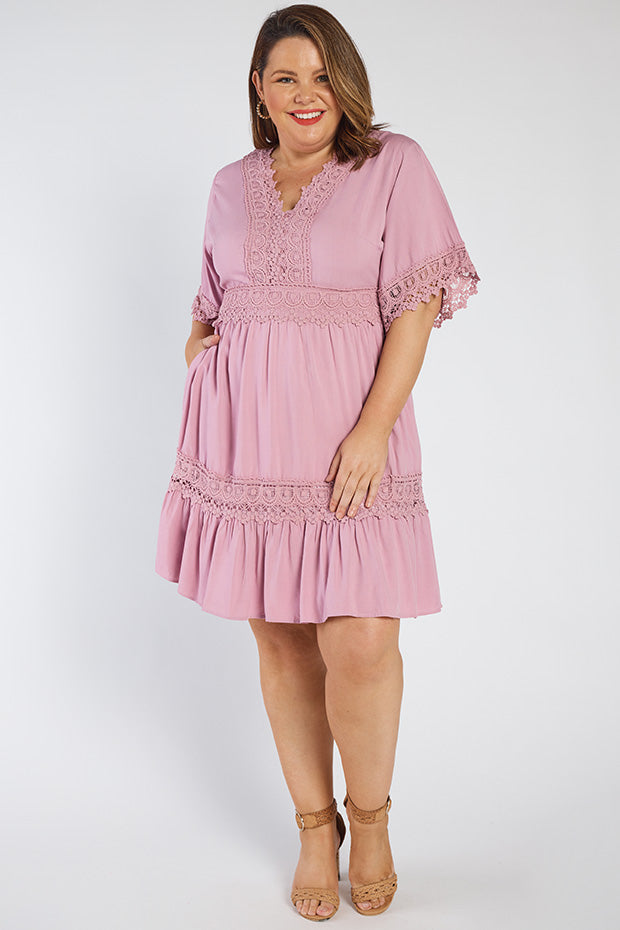 Niki Lilac Lace Trim Dress – Lilac Lace knee length dress