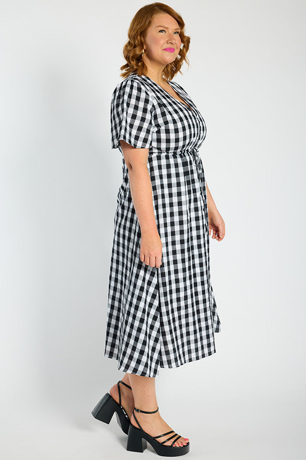 Marley Gingham Black Dress – Gingham Black midi dress