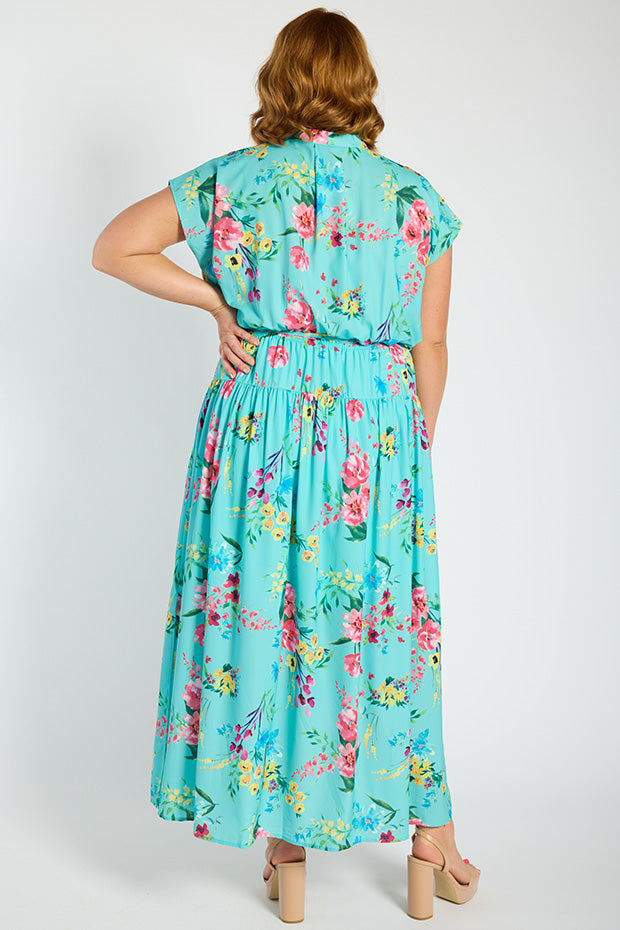 miley flowy maxi dress Alexia Garcia | @fashionnova MILEY FLOWY MAXI DRESS