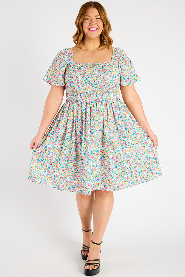 Katarina Ditsy White Dress – Ditsy White knee length dress