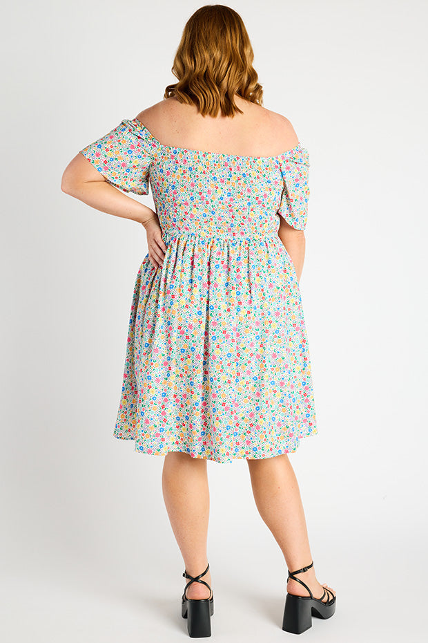Katarina Ditsy White Dress – Ditsy White knee length dress