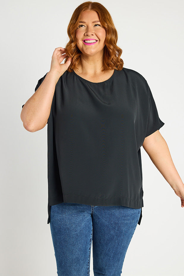 Serena Black Top – Black loose top