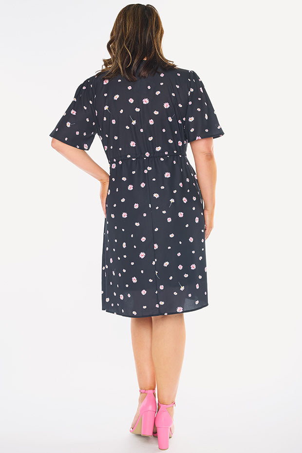 Siena Floating Daisy Dress – Floating Daisy knee length dress