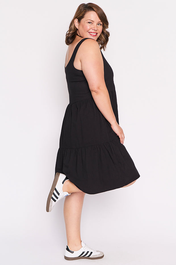 Rory Black Dress – Black knee length dress