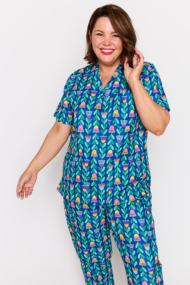 Meredith Eucalyptus Buds Scrub Top – Eucalyptus Buds top