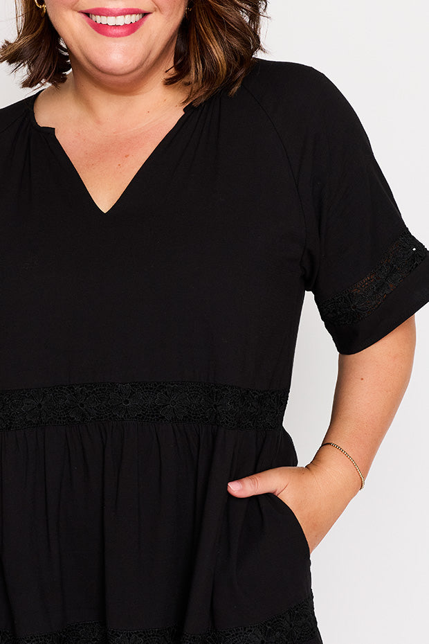 Sara Black Dress – Black midi dress