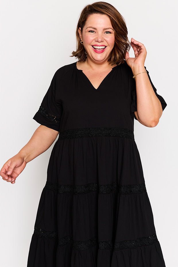 Sara Black Dress – Black midi dress