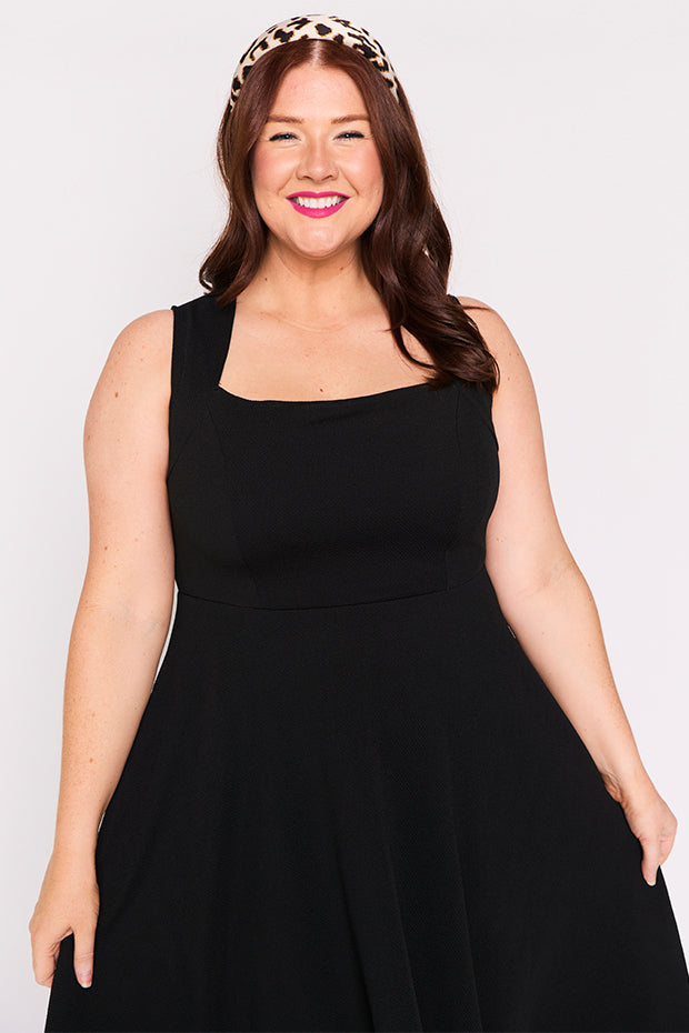 Hazel Black Dress – Black midi dress