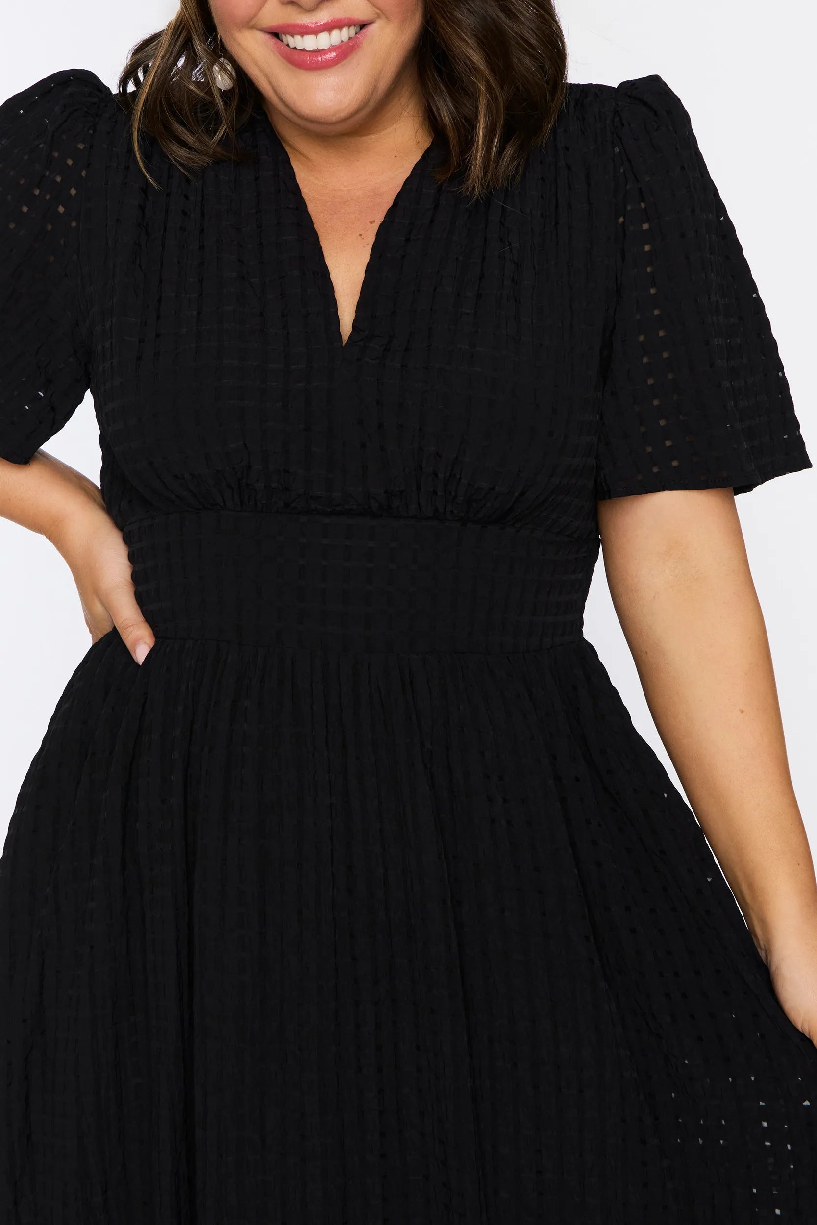 Mable Black Dress – Black midi dress