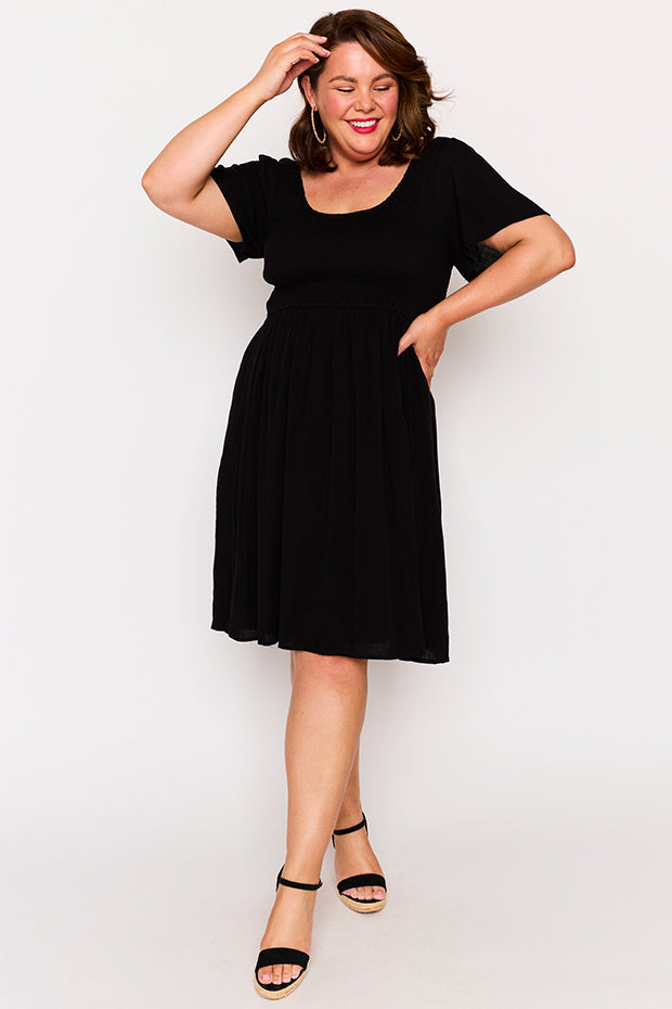 Merida Black Dress – Black knee length dress