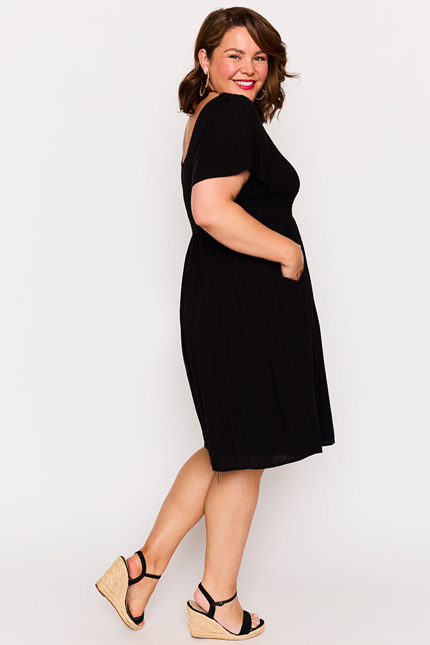 Merida Black Dress – Black knee length dress