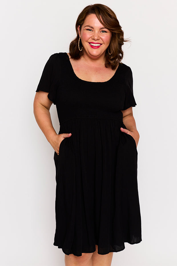 Merida Black Dress – Black knee length dress
