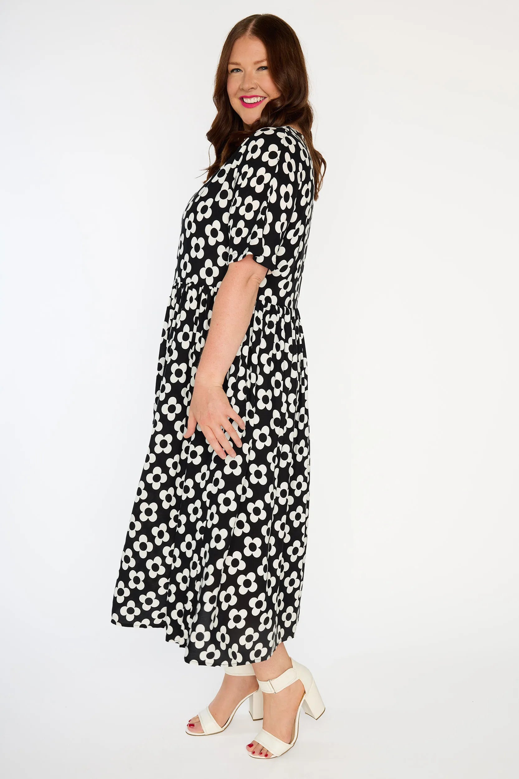 Iconic Black White Daisy Dress