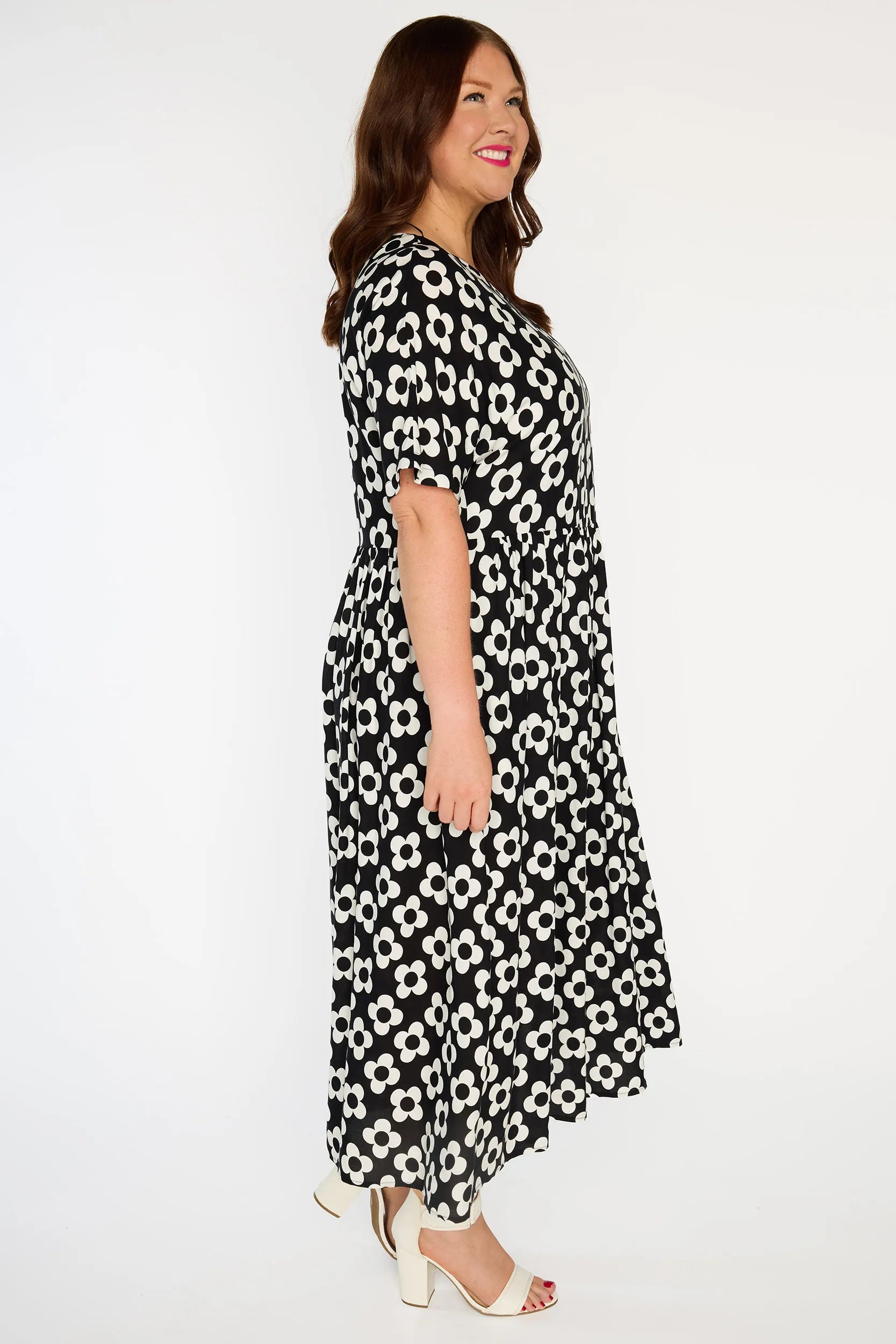 Iconic Black White Daisy Dress