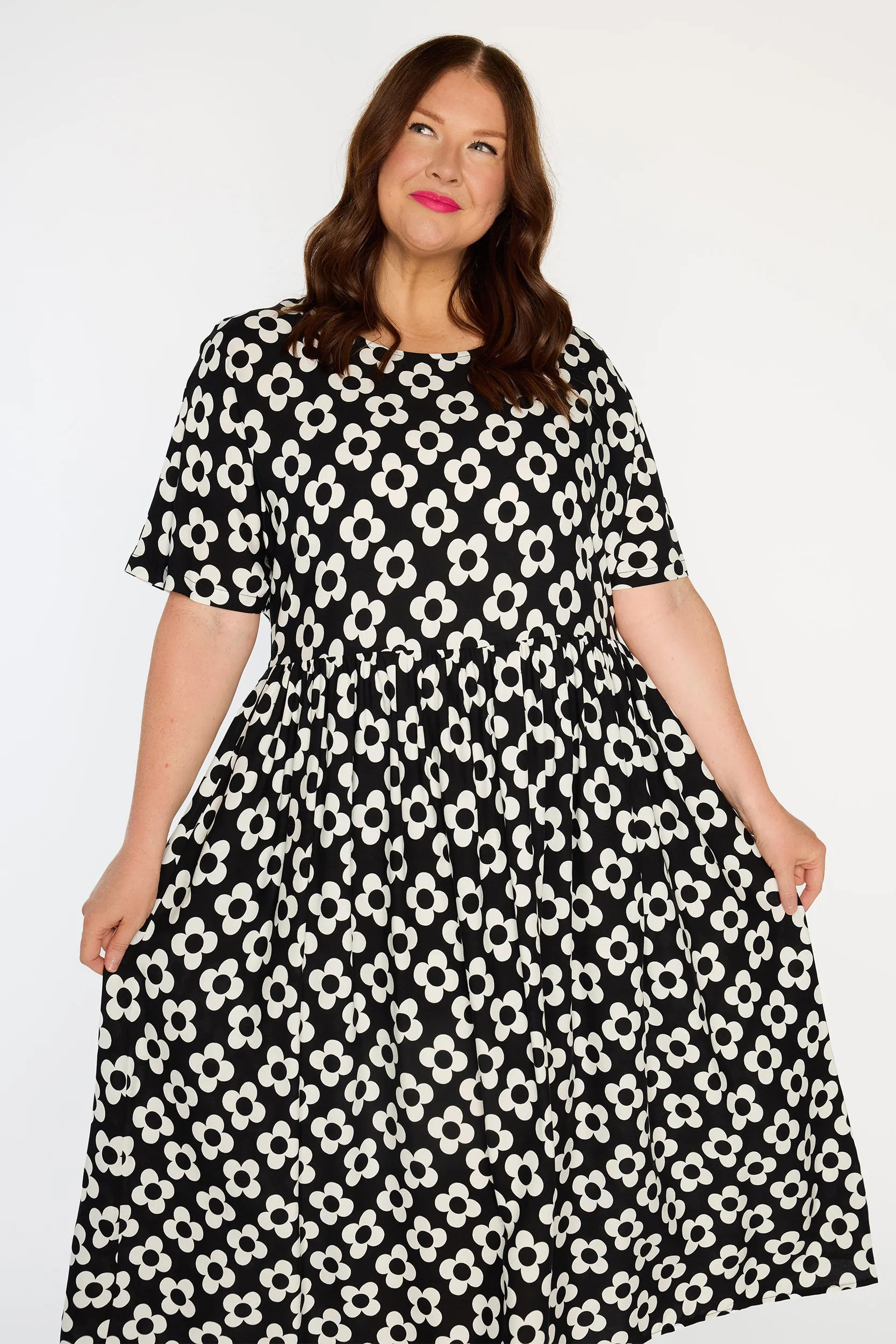 Iconic Black White Daisy Dress