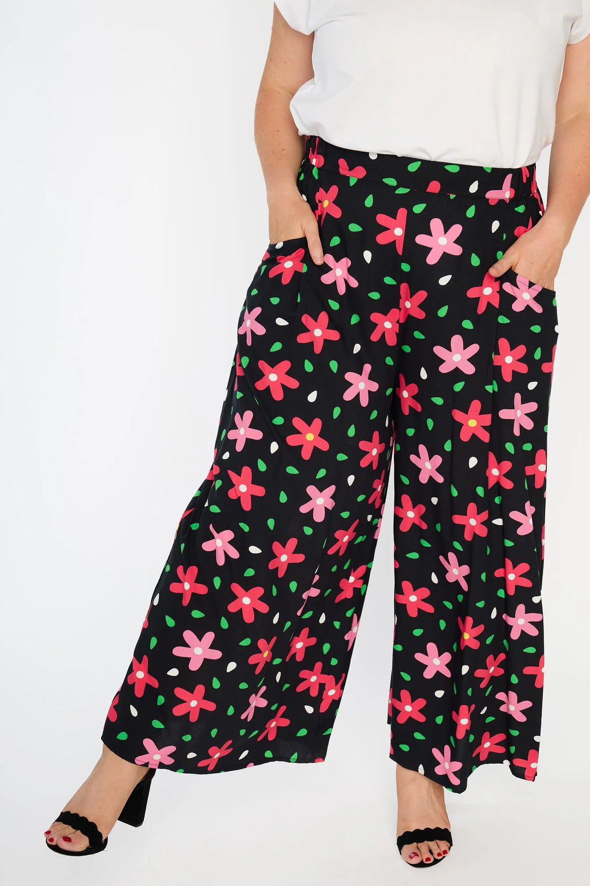 Xane Dancing Daisies Pant - navy, view 3