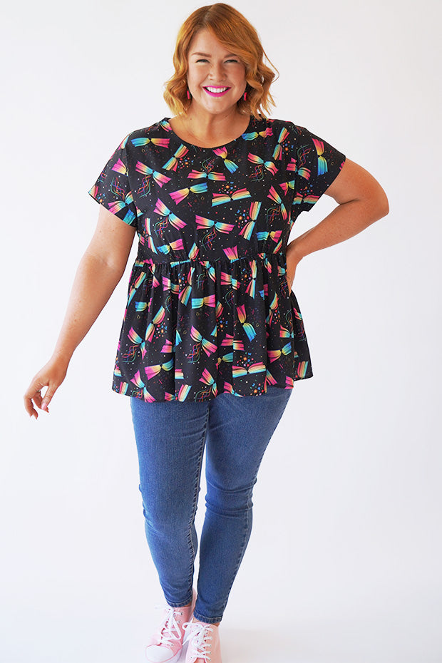 Betty Magic Of Books Top – Magic Of Books loose top