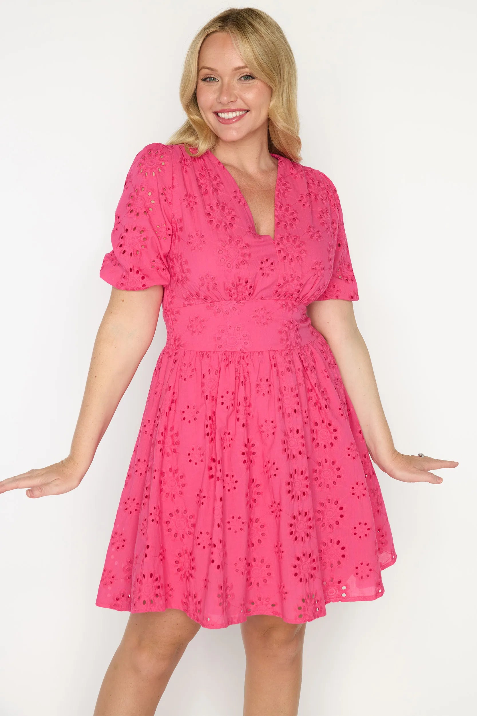 Rune Pink Dress – Pink knee length dress