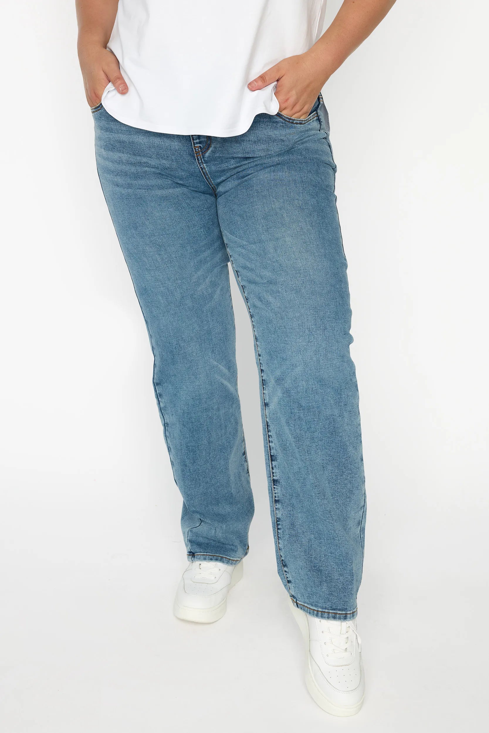 Taffy Straight Leg Denim Jean – Denim jeans