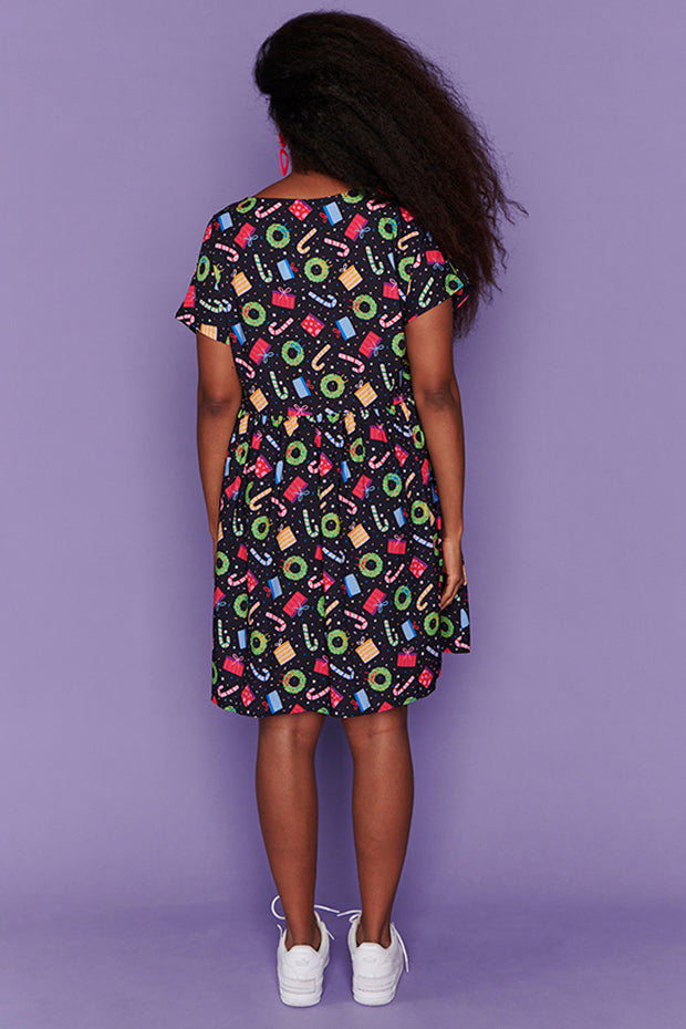 Arabella Confetti Christmas Dress – Confetti Christmas shift dress